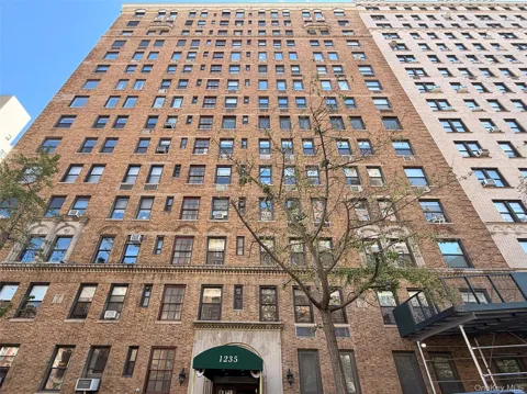 1235 Park Avenue #6D