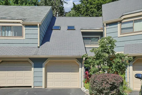 279 Treetop Circle
