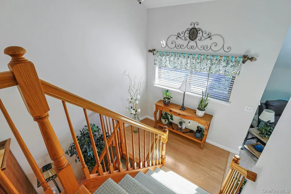279 Treetop Circle Nanuet, NY 10954