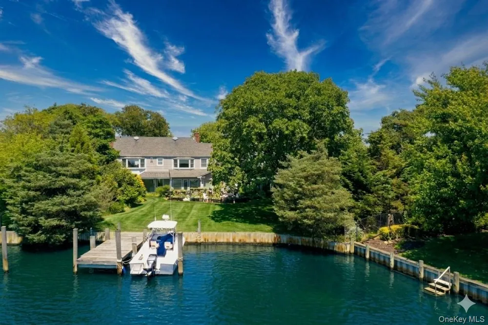 110 Elder Road Islip, NY 11751