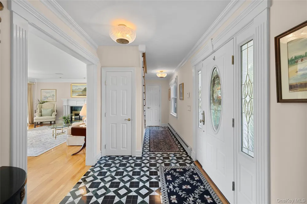 110 Elder Road Islip, NY 11751