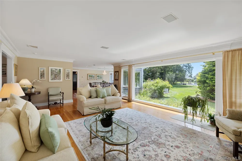 110 Elder Road Islip, NY 11751