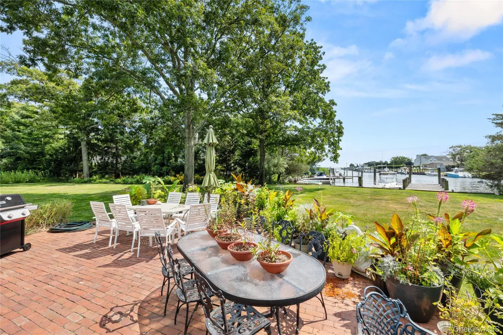 110 Elder Road Islip, NY 11751