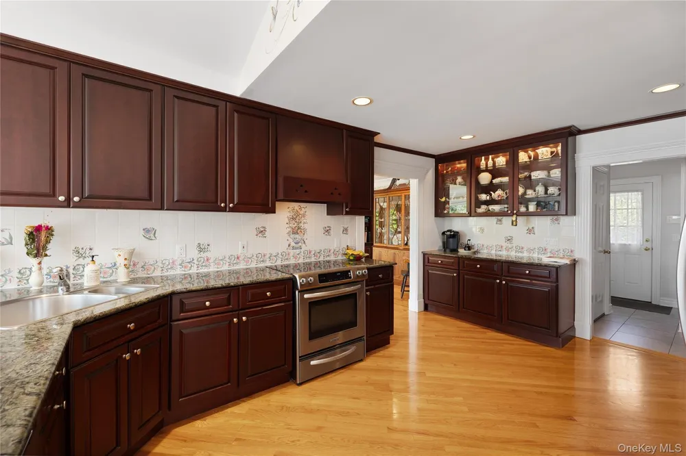 110 Elder Road Islip, NY 11751