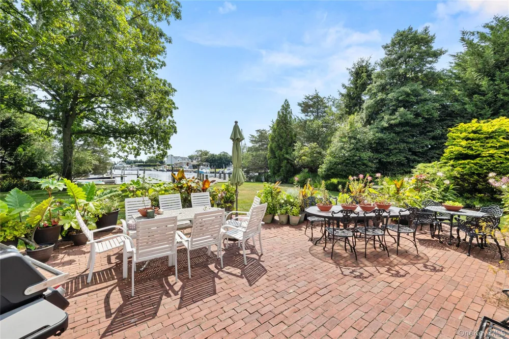110 Elder Road Islip, NY 11751
