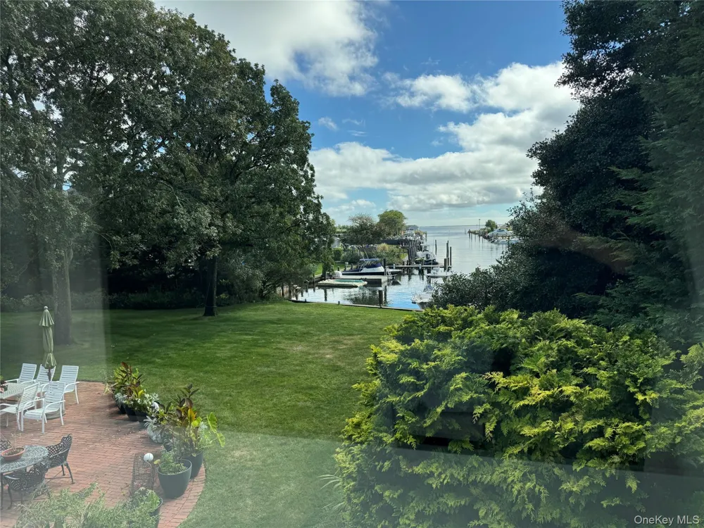 110 Elder Road Islip, NY 11751