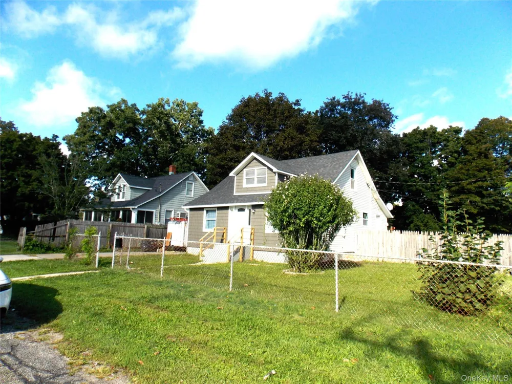 173 Ferndale Boulevard Islip, NY 11751