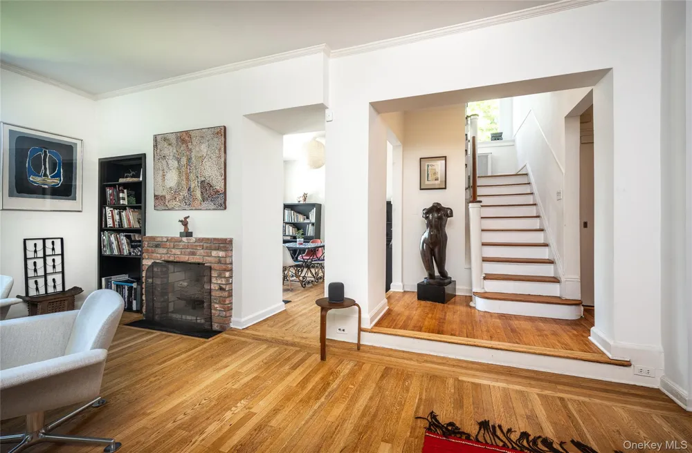 344 Sprain Road Scarsdale, NY 10583