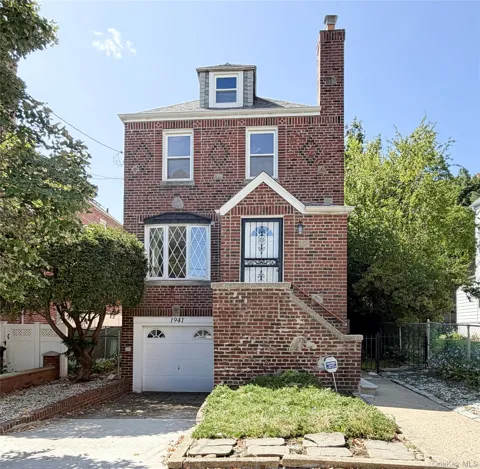 1941 Yates Avenue