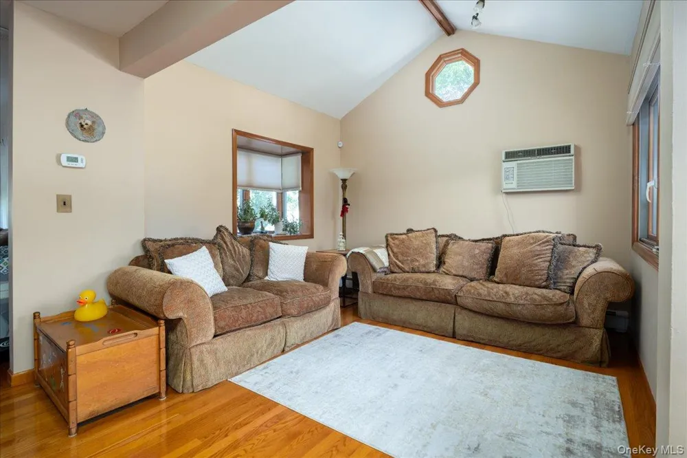 714 Wyckoff Avenue Bellmore, NY 11710