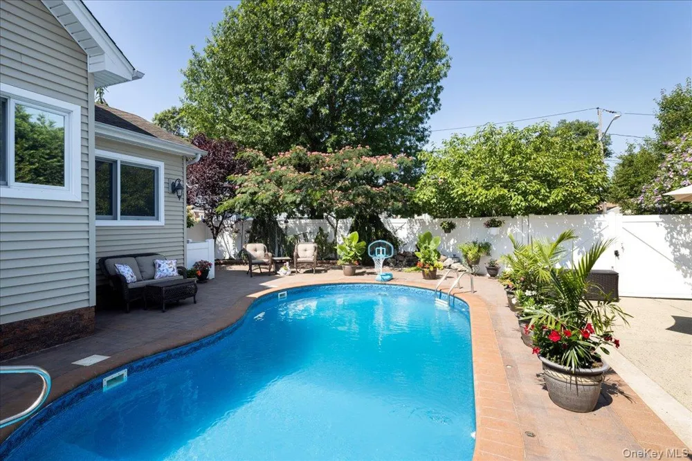 714 Wyckoff Avenue Bellmore, NY 11710