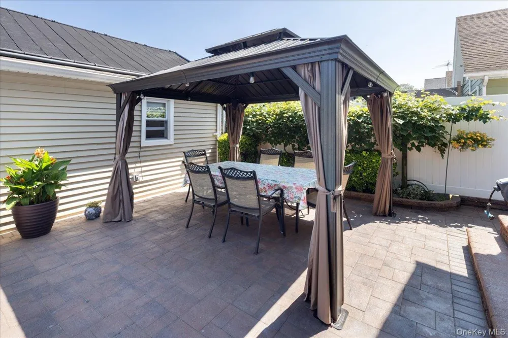 714 Wyckoff Avenue Bellmore, NY 11710