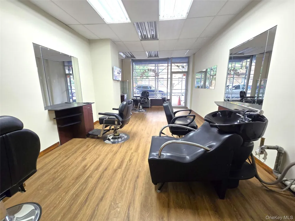 3220 34th Avenue #STORE 2 Astoria, NY 11106