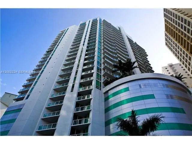 218 SE 14th St #2108 Miami, FL 33131