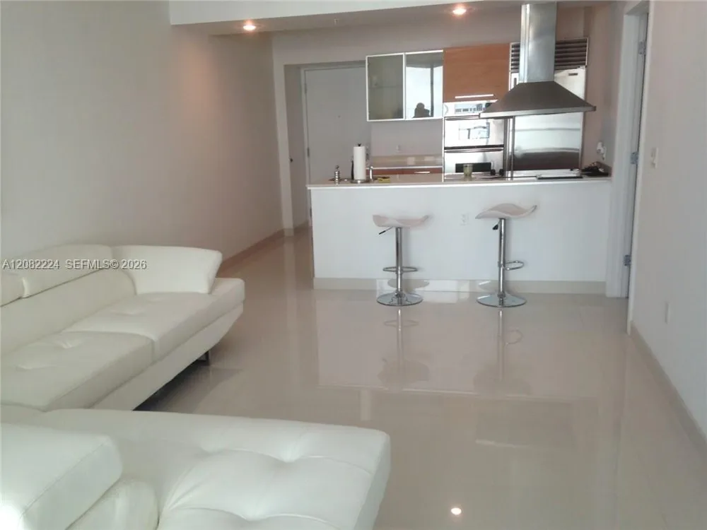 218 SE 14th St #2108 Miami, FL 33131