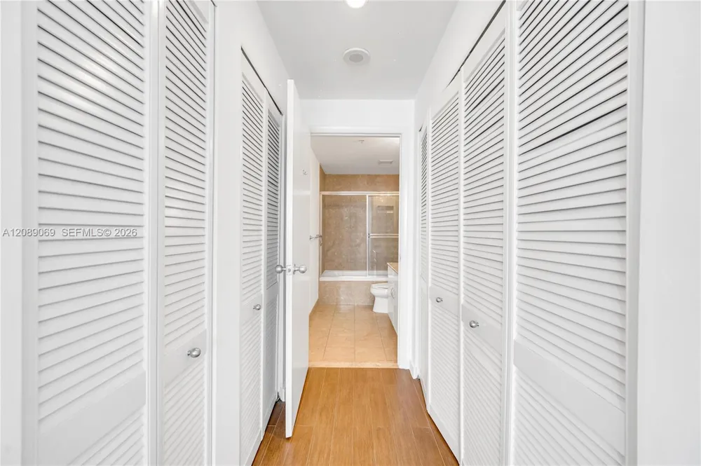 801 Brickell Key Blvd #2208 Miami, FL 33131