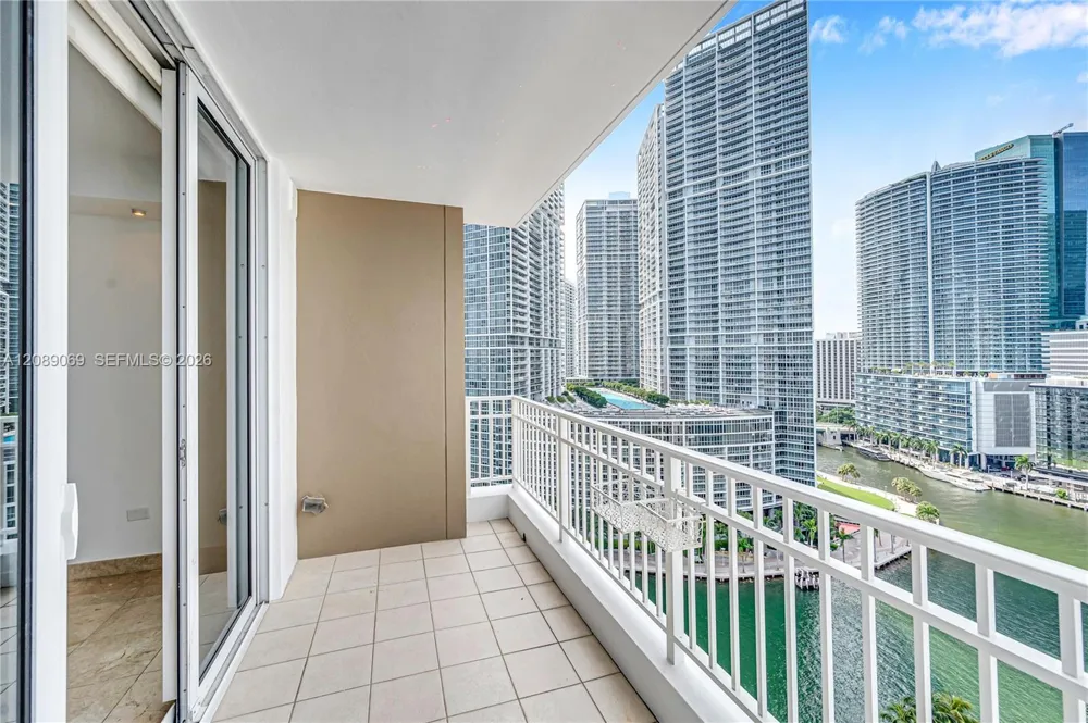 801 Brickell Key Blvd #2208 Miami, FL 33131