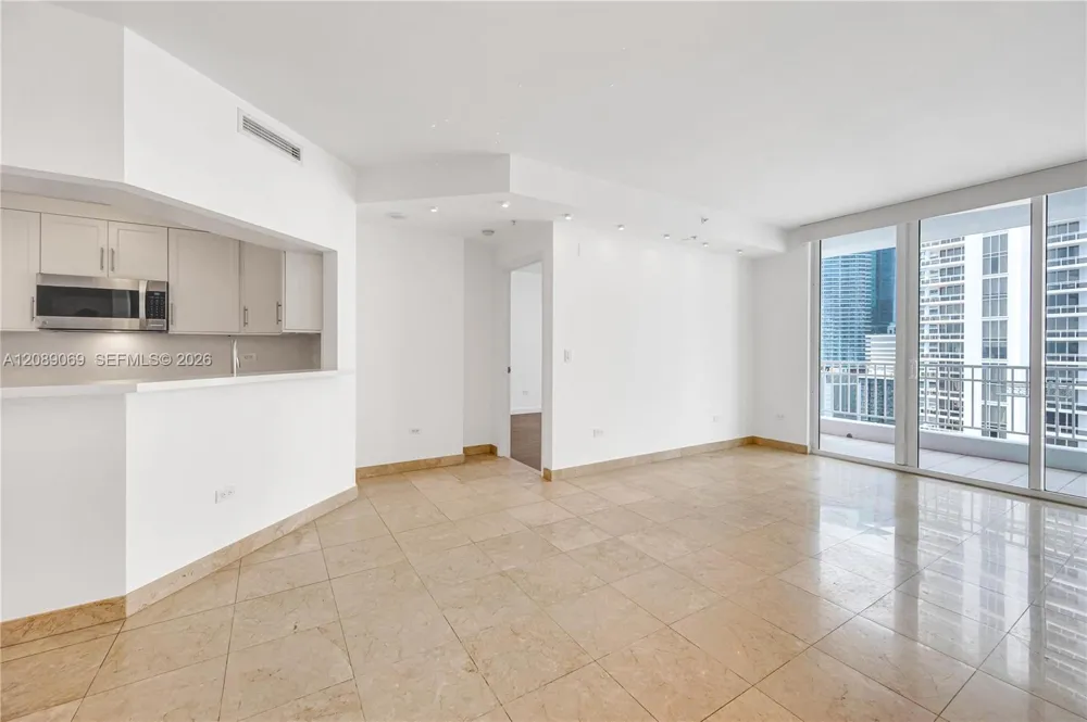 801 Brickell Key Blvd #2208 Miami, FL 33131