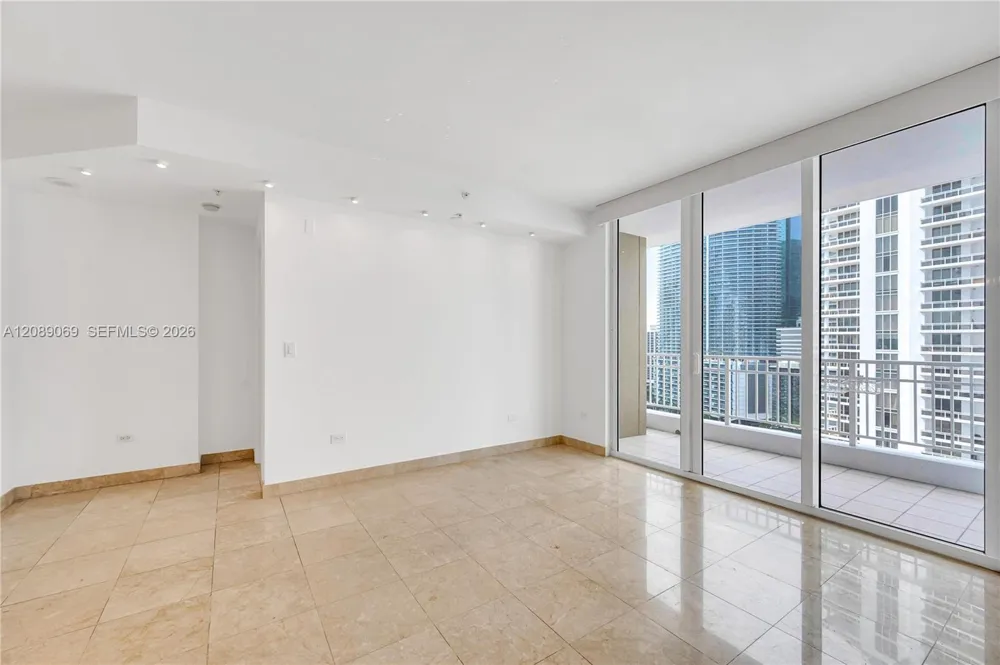 801 Brickell Key Blvd #2208 Miami, FL 33131