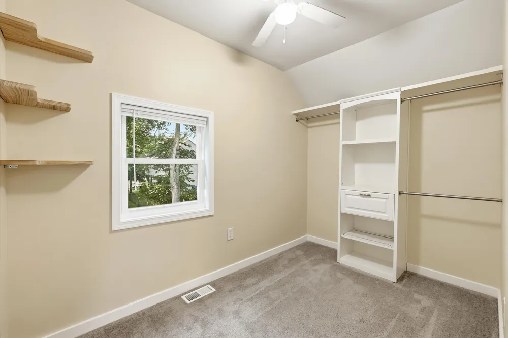516 Lay Boulevard Kalamazoo City, MI 49001
