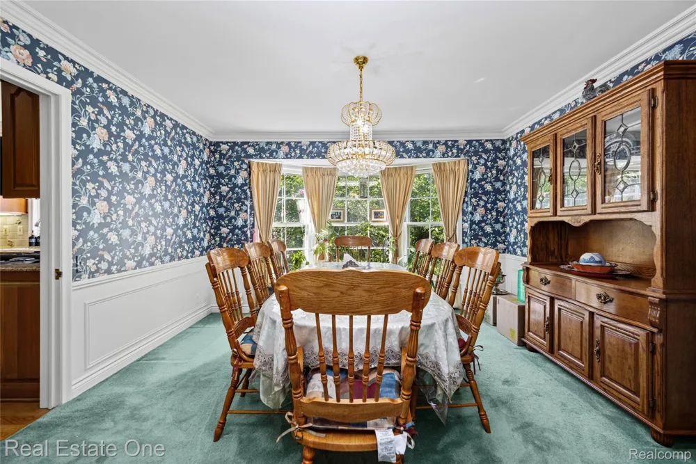 69 Willow Tree Place Village Of Grosse Pointe Shores City, MI 48236