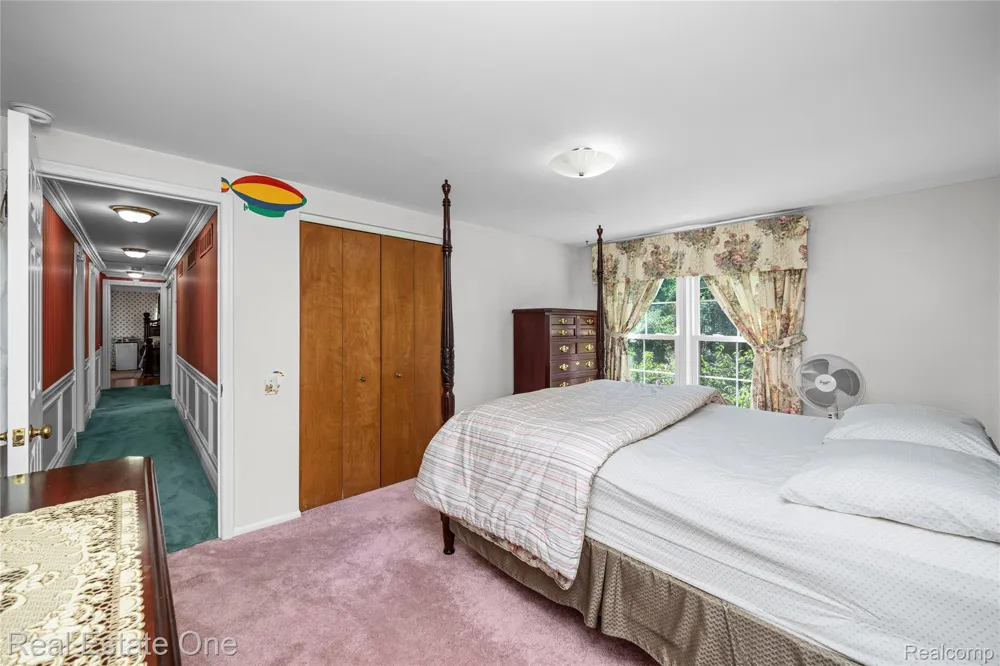 69 Willow Tree Place Village Of Grosse Pointe Shores City, MI 48236