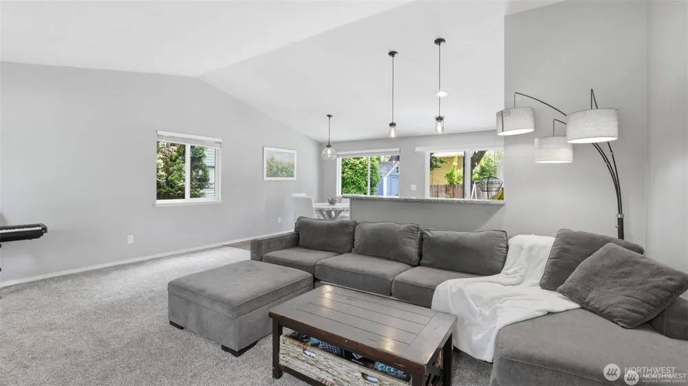 17333 160th Avenue SE Renton, WA 98058