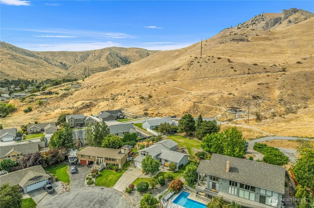 1920 Emerald Place Wenatchee, WA 98801
