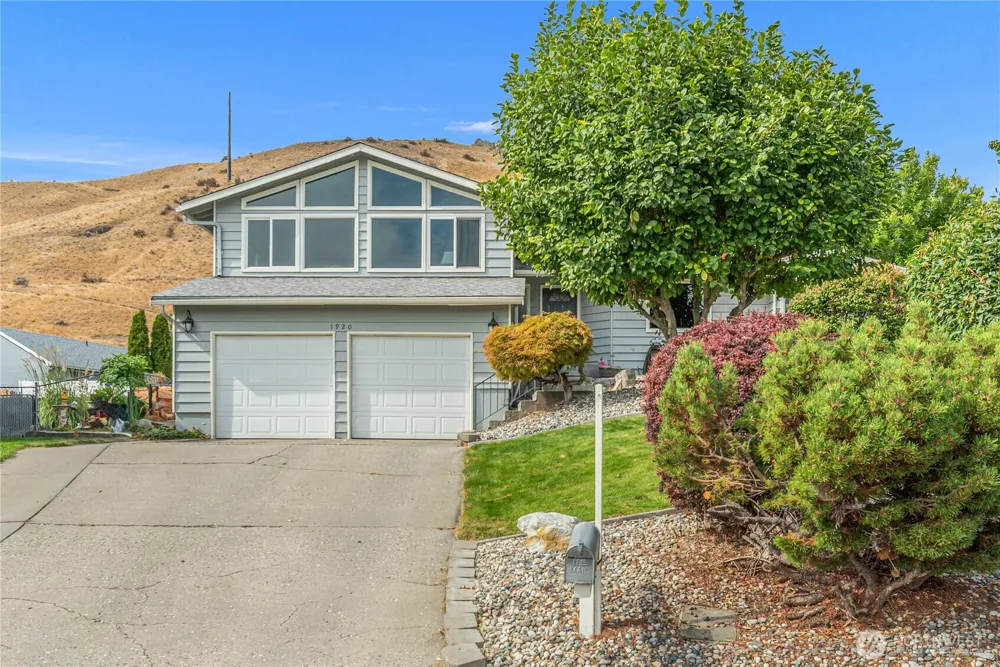 1920 Emerald Place Wenatchee, WA 98801