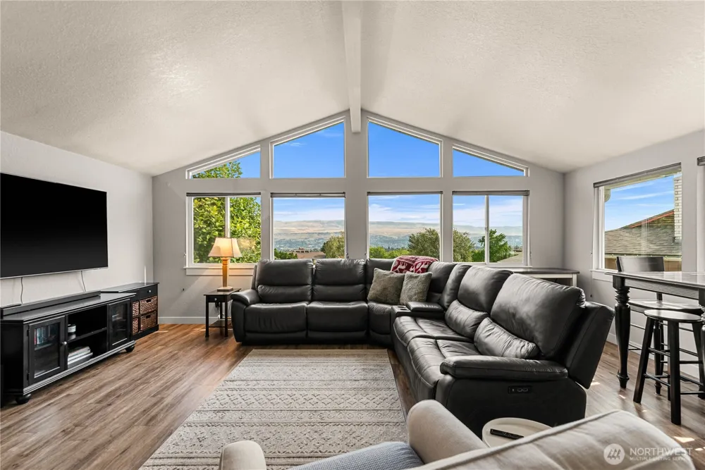 1920 Emerald Place Wenatchee, WA 98801