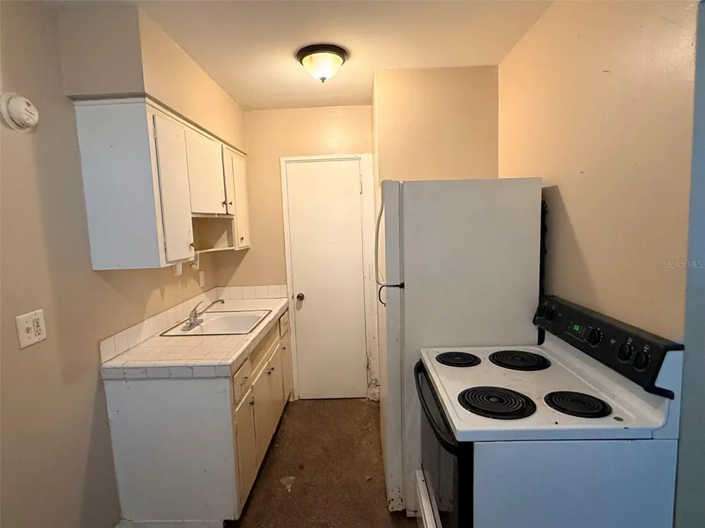 1273 S BETTY LANE Clearwater, FL 33756