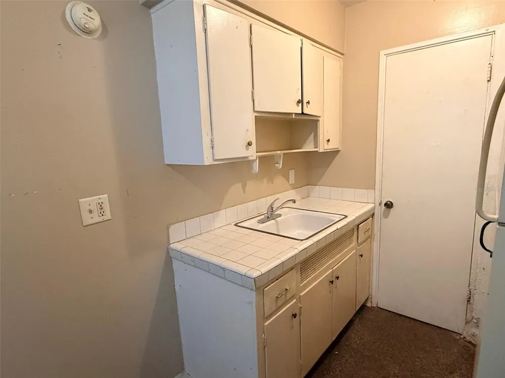1273 S BETTY LANE Clearwater, FL 33756