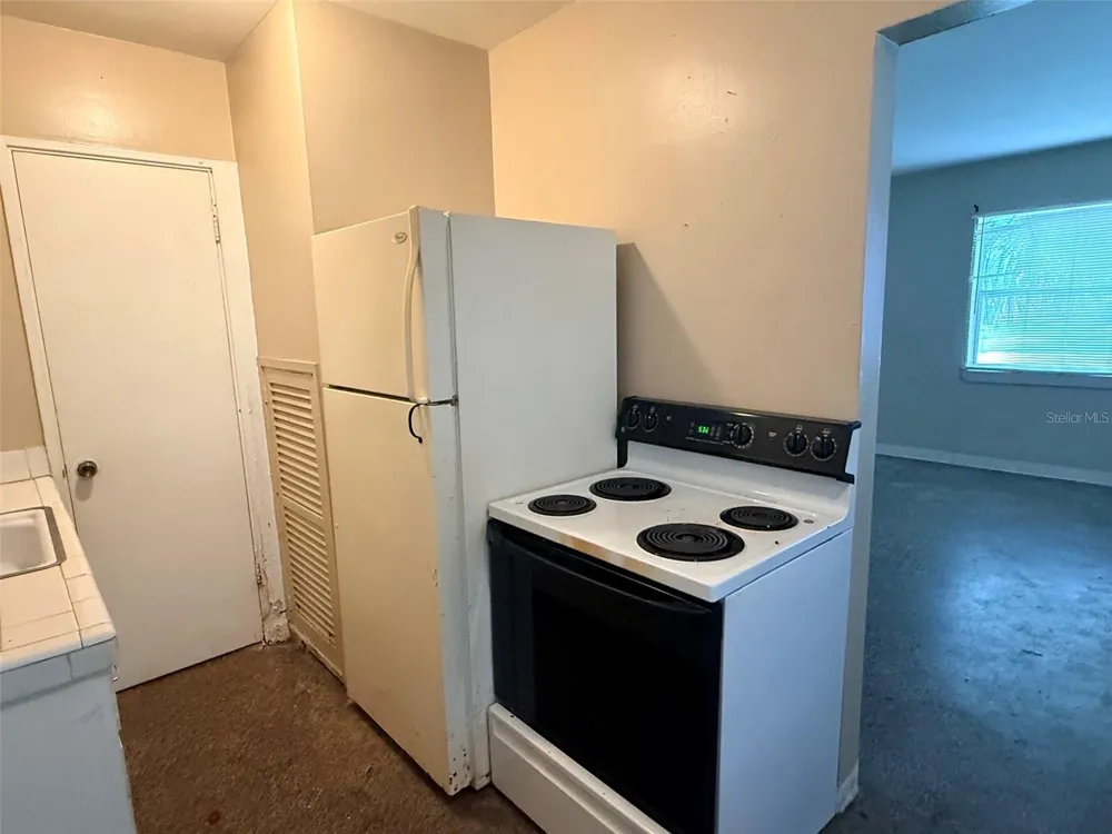 1273 S BETTY LANE Clearwater, FL 33756