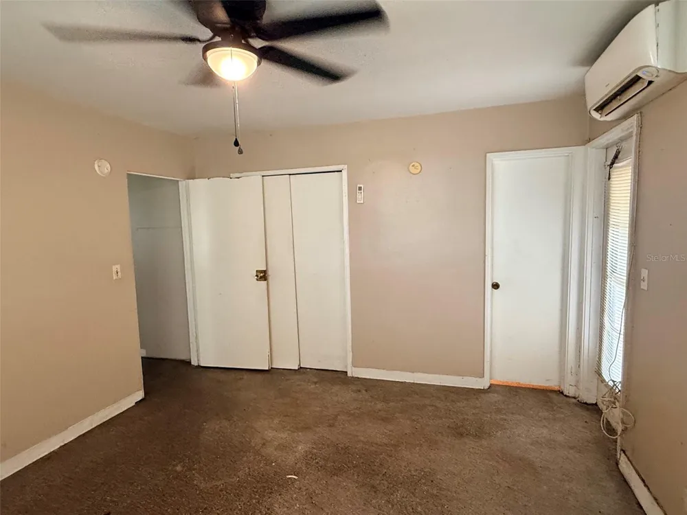 1273 S BETTY LANE Clearwater, FL 33756