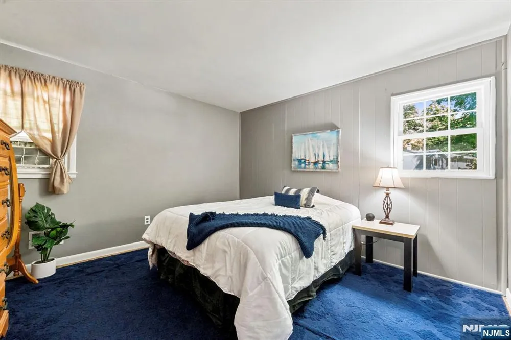 18 Fox Hollow Court Vernon, NJ 07462