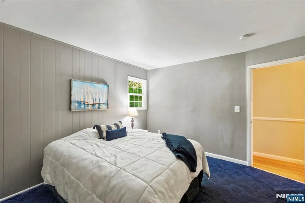 18 Fox Hollow Court Vernon, NJ 07462