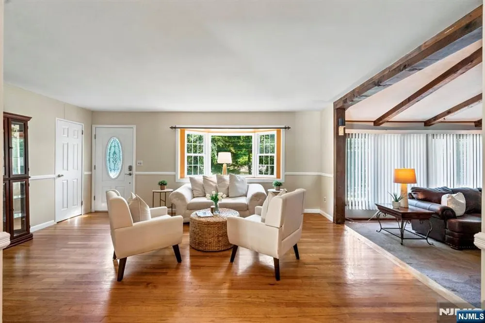 18 Fox Hollow Court Vernon, NJ 07462
