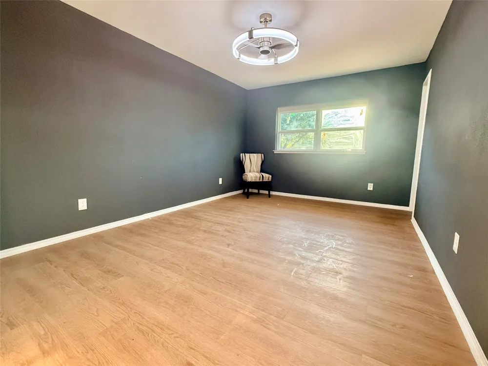 618 Yale Drive Garland, TX 75042