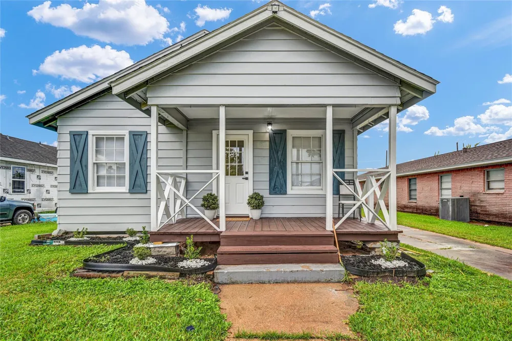 1127 W 4th Street Freeport, TX 77541
