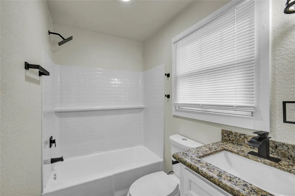 1127 W 4th Street Freeport, TX 77541