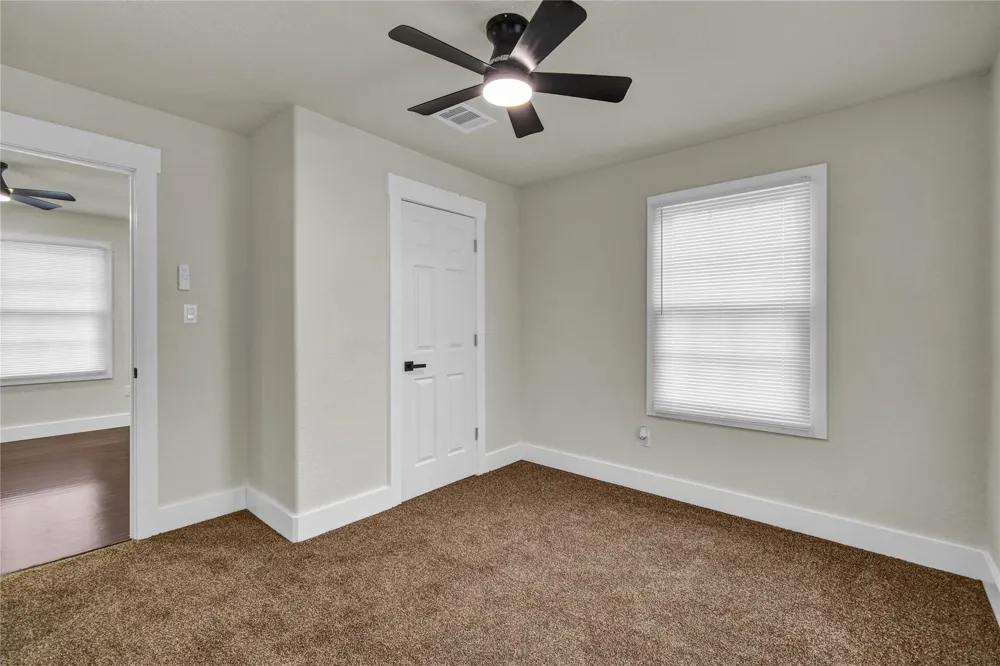 1127 W 4th Street Freeport, TX 77541