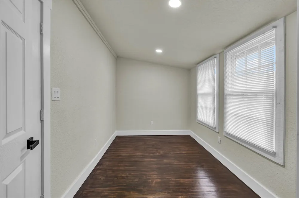 1127 W 4th Street Freeport, TX 77541
