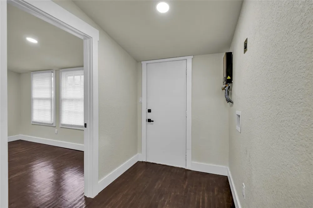 1127 W 4th Street Freeport, TX 77541