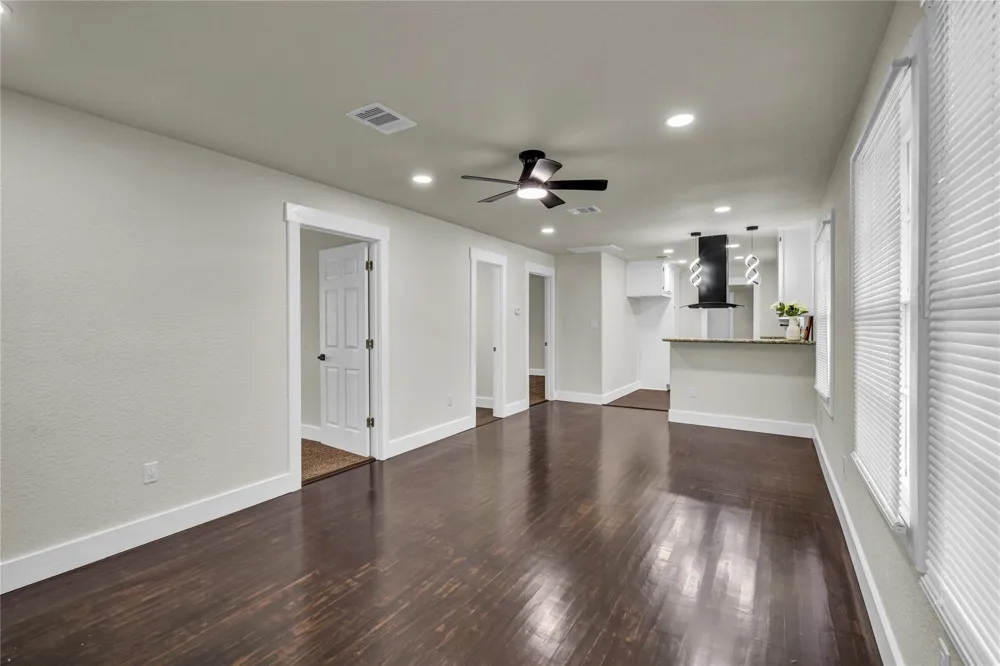 1127 W 4th Street Freeport, TX 77541
