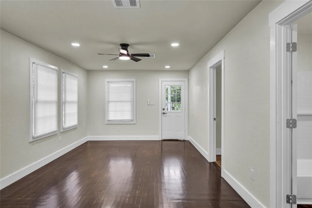 1127 W 4th Street Freeport, TX 77541