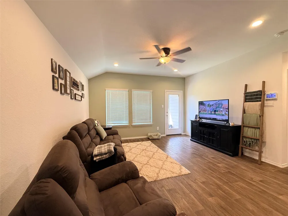 14845 Cypress Hollow Drive New Caney, TX 77357