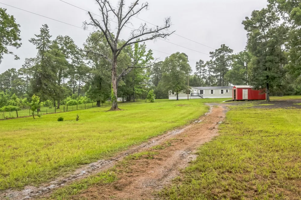 1190 Cr 3260 Colmesneil, TX 75938