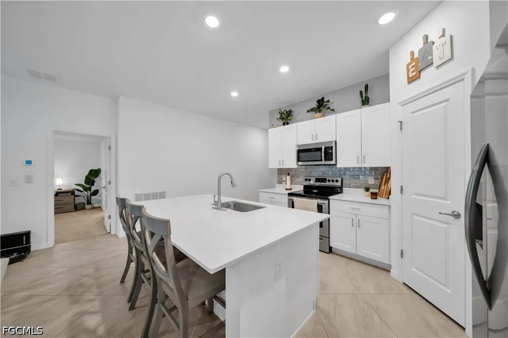 NE 33rd Lane Cape Coral, FL 33909