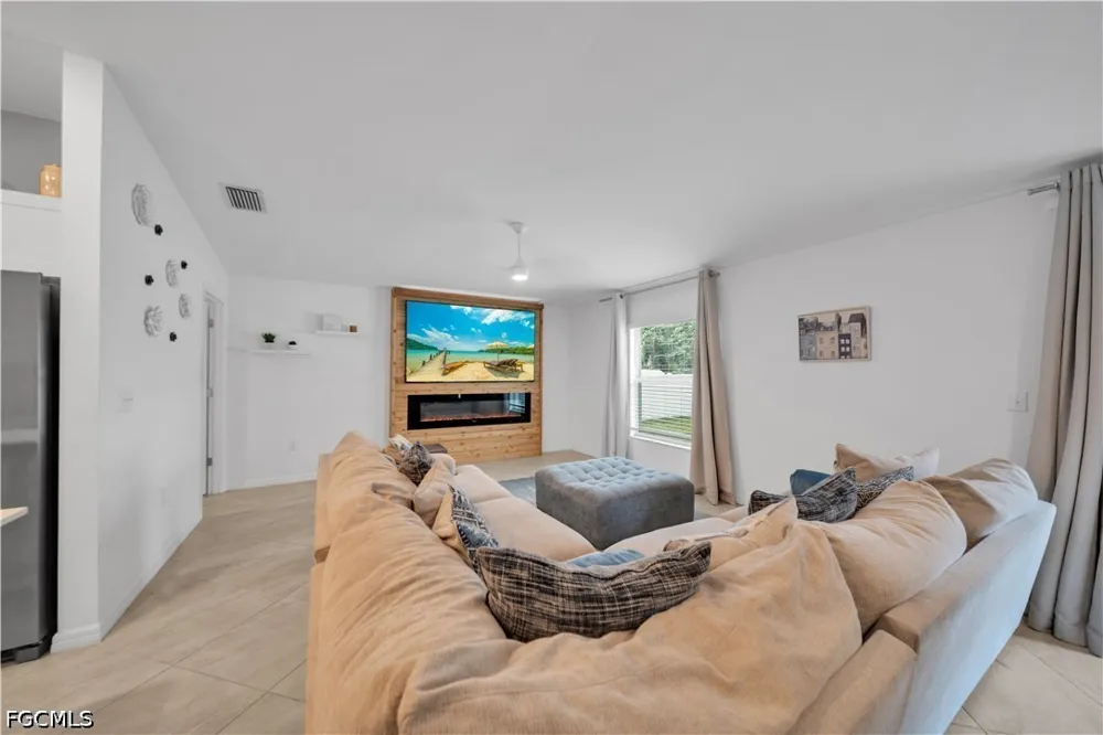 NE 33rd Lane Cape Coral, FL 33909
