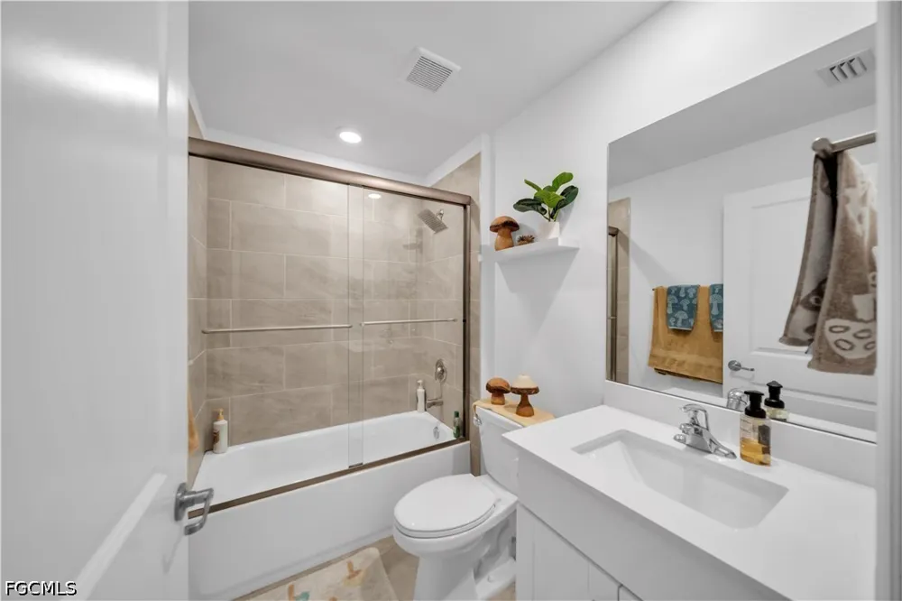 NE 33rd Lane Cape Coral, FL 33909